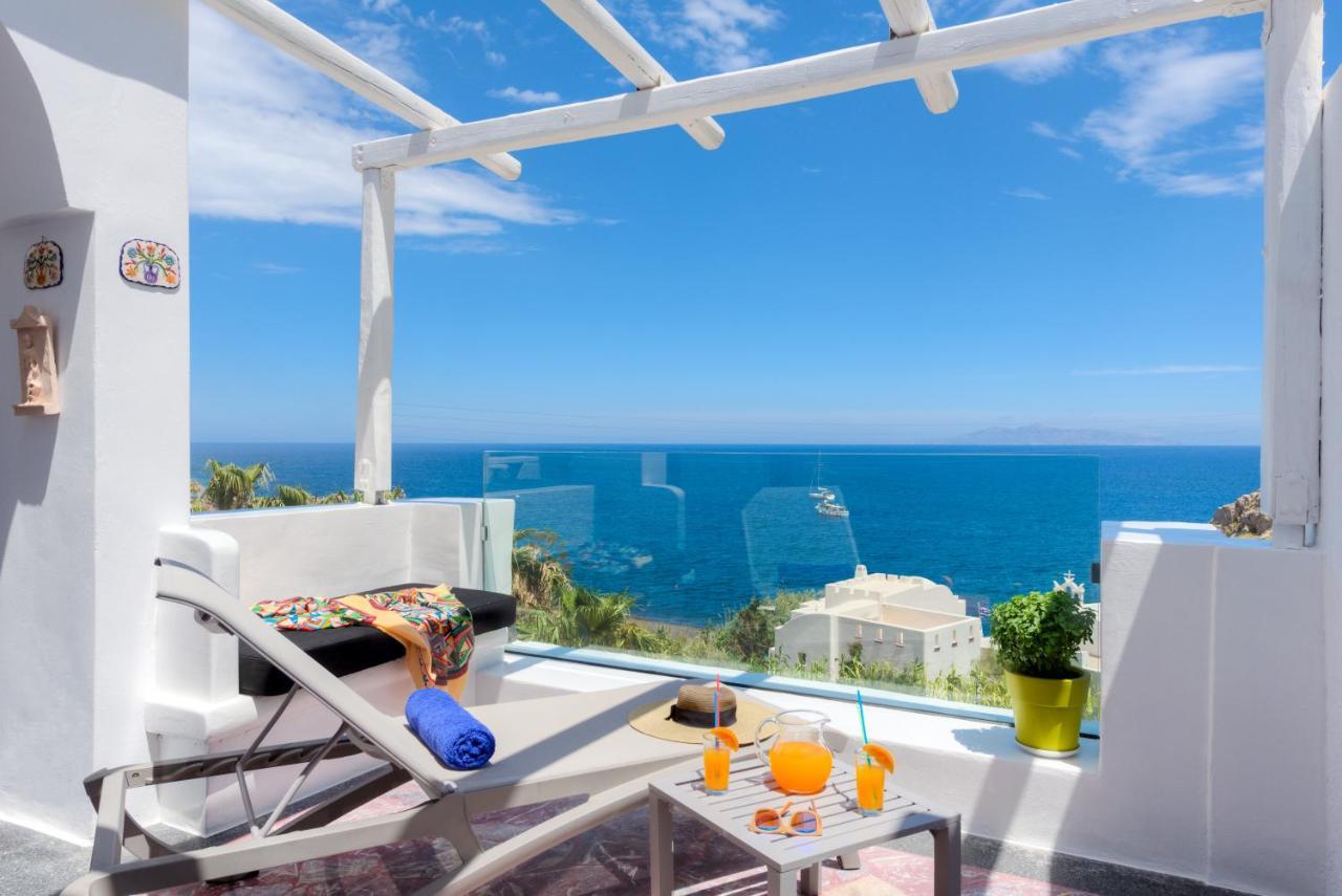 Moschatos Beach House Kamari  Exterior photo