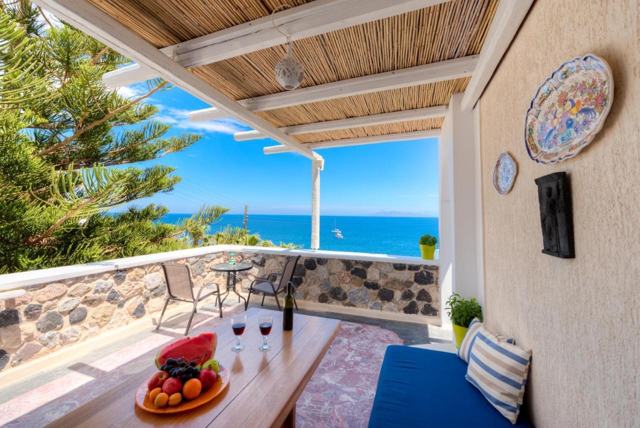 Moschatos Beach House Kamari  Exterior photo