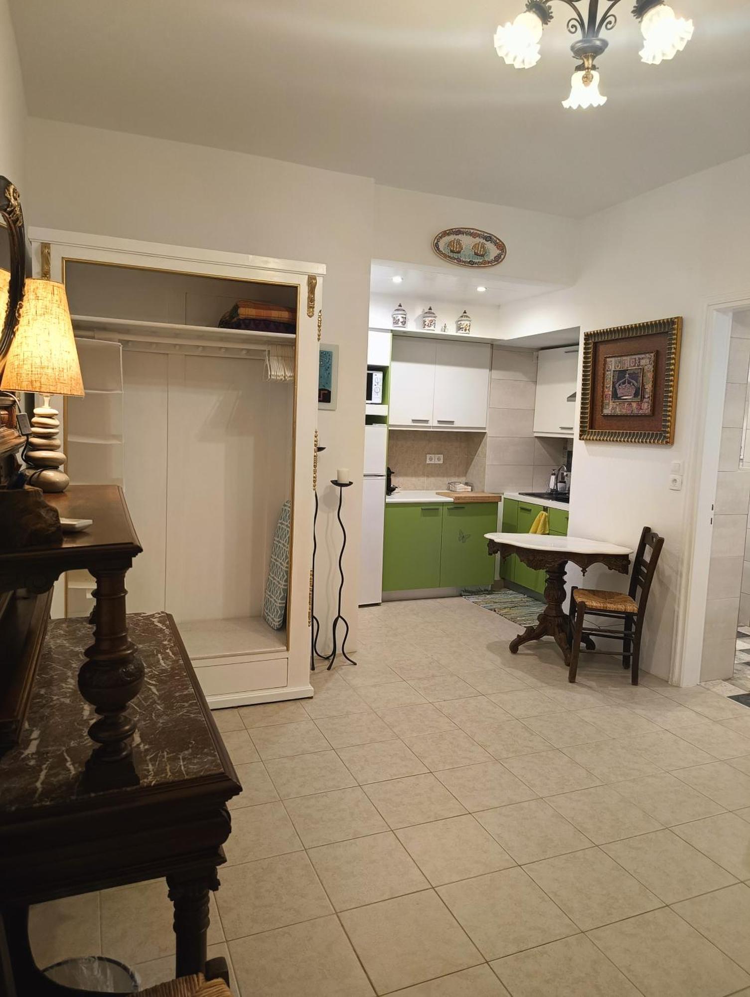 Moschatos Beach House Kamari  Room photo